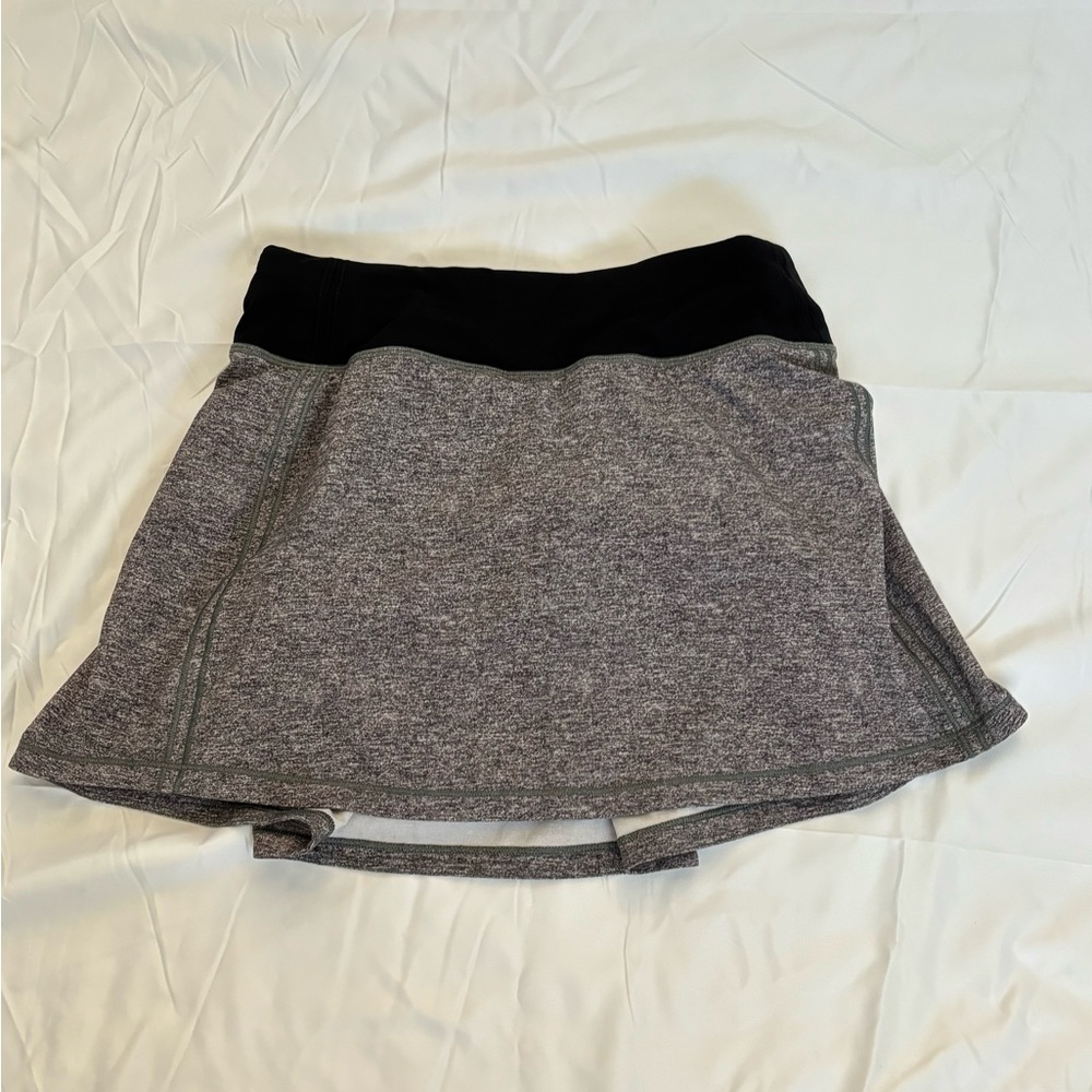 Lululemon Athletica Heather Gray and Black Mini Skirt